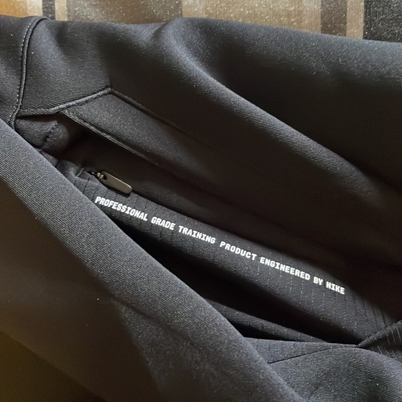 Nike Pro Men’s Hoodie - Picture 3 of 5